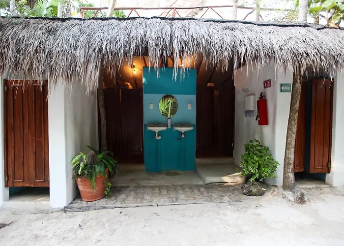 Hotel Akiin Beach 3*